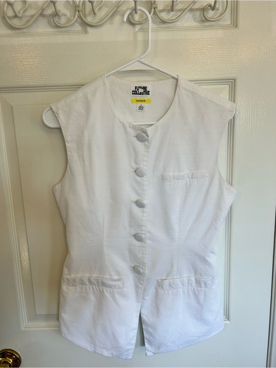 Future Collective Tops - Future Collective Jeneé Naylor White Top with Yellow Tag